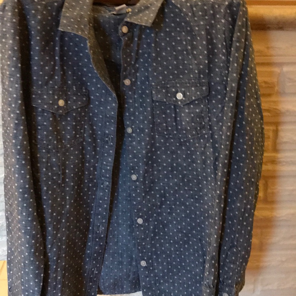 Blue polkadot shirt